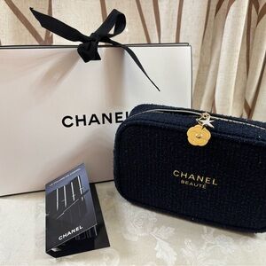 🆕 Chanel Cosmetic Bag, new in box